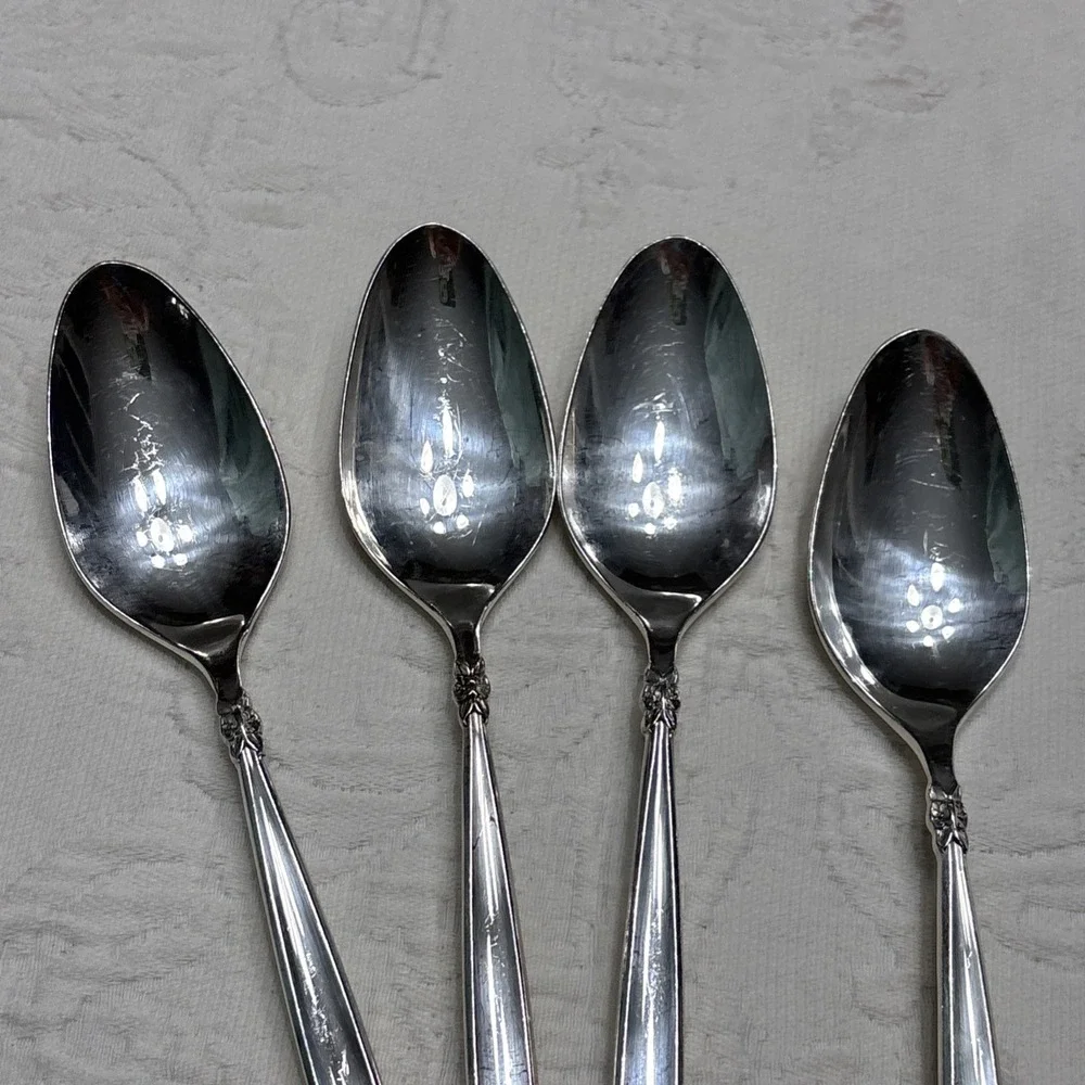 1965 GARLAND 1847 Rogers Bros IS Slotted 4 Soup / table Spoons Silver Plate
